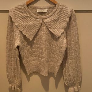 Women’s Fashion Sweater - XS